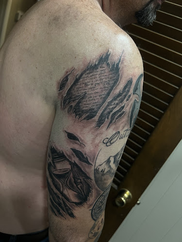 Inklusive Tattoo tattoo shop in Paducah, Kentucky