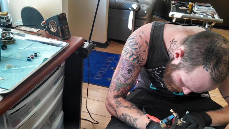 Low Card Tattoo tattoo shop in Pittsburgh, Pennsylvania