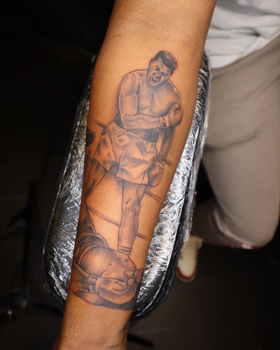 Red Customs Tattoo Studio tattoo shop in Pittsburgh, Pennsylvania