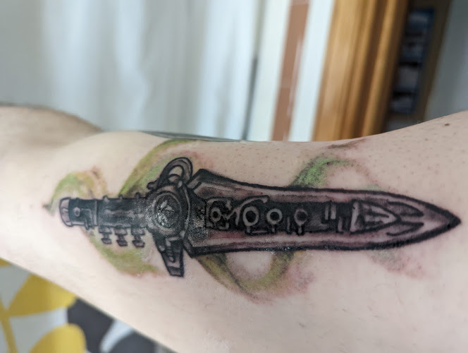 Rogue Tattoo tattoo shop in Pittsburgh, Pennsylvania