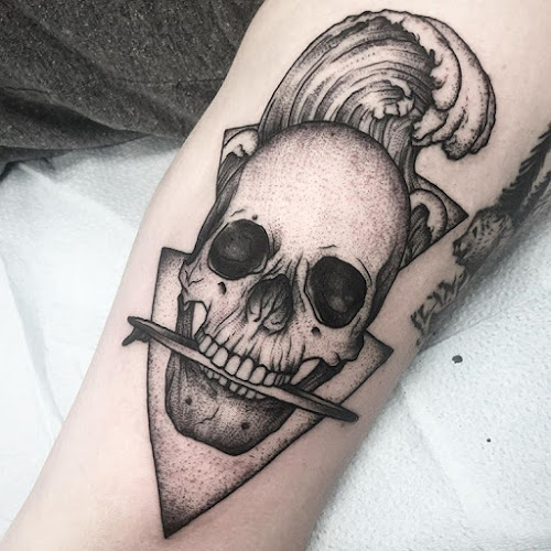 Fortune Teller Tattoo tattoo shop in Portland, Maine