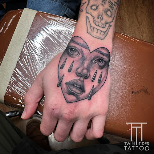 Twin Tides Tattoo Rhinebeck tattoo shop in Rhinebeck, New York