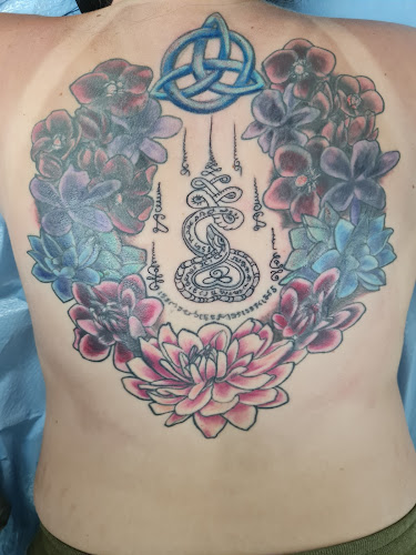 Wildwood Flower Tattoo tattoo shop in Richmond, Kentucky