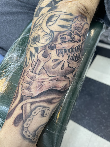 Miller's Paradise Road Tattoo tattoo shop in Rio Linda, California