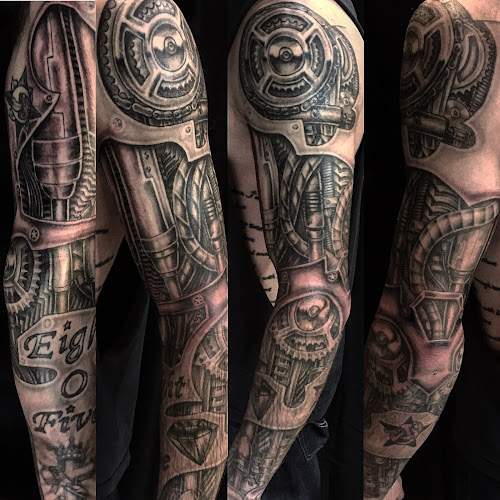 Maiden And Crow Tattoo tattoo shop in Roanoke, Virginia