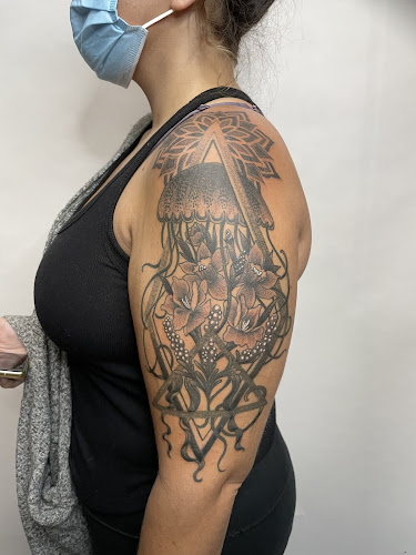 Captivated Tattoo tattoo shop in Rochester Hills, Michigan