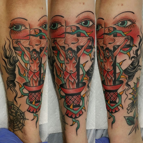 Odds & Ends tattoo shop in Rockford, Illinois