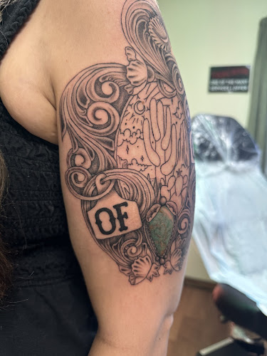 Silver n' Stone Tattoos tattoo shop in Rogue River, Oregon