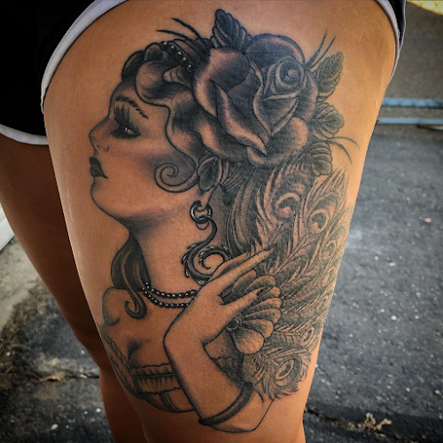 13 MAG TATTOO tattoo shop in Sacramento, California