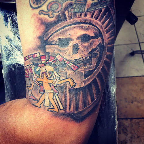 Aztec Heart Tattoo tattoo shop in Sacramento, California