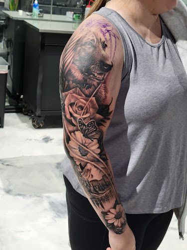 Peaks and Valleys: The Ultimate Tattoo Experience tattoo shop in Sacramento, California