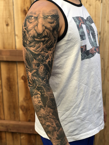 Stacey Dickson Tattooing tattoo shop in Sacramento, California