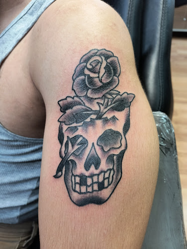 WaterFront Tattoo tattoo shop in Sacramento, California