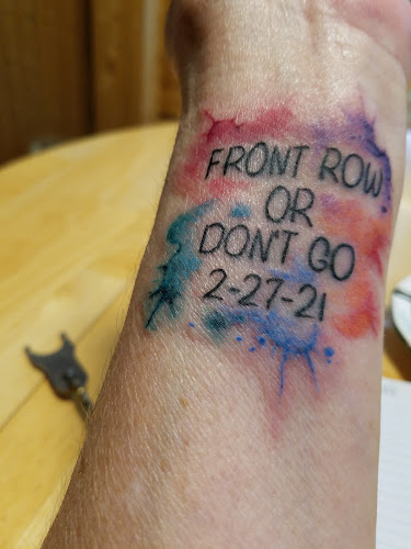 Hourglass Piercing Studio - Professional tattoo shop in Saginaw, Michigan