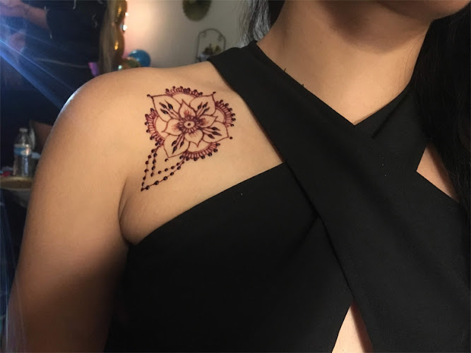 Hollywood Henna tattoo shop in Santa Clarita, California