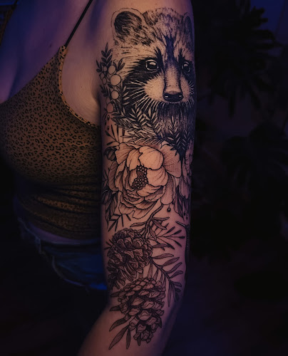 BlackBerry Tattoo & Piercing tattoo shop in Seattle, Washington