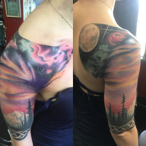 Dark Horse Tattoo tattoo shop in Seattle, Washington