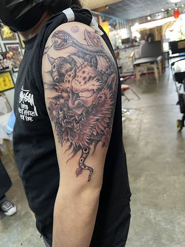 Fist Full Of Metal Tattoo tattoo shop in Seattle, Washington