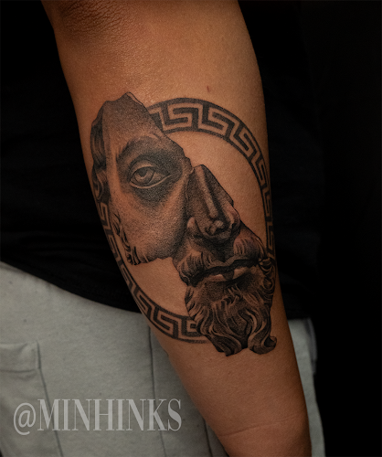 Royal Ink tattoo shop in Somerdale, New Jersey