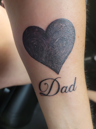 Sign of life tattoo studio tattoo shop in Springfield, Vermont