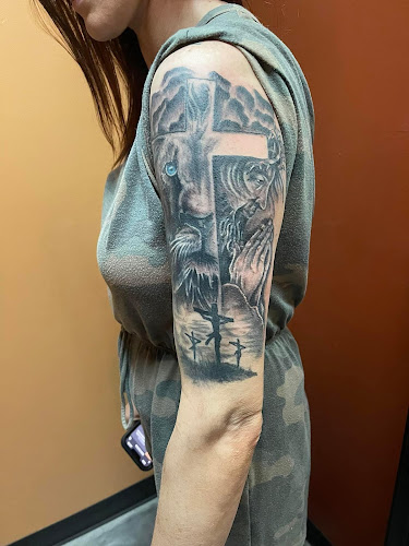 SideStreet Tattoos tattoo shop in St Joseph, Illinois