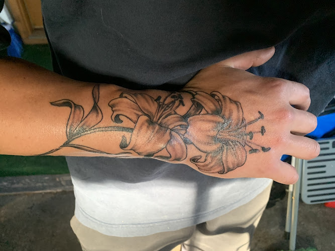 Dragon's Glen Tattoos tattoo shop in Stoughton, Wisconsin