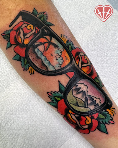 Triple Dagger Tattoo tattoo shop in Stow, Ohio