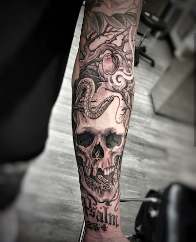 The Dolorosa Tattoo Studio tattoo shop in Studio City, California