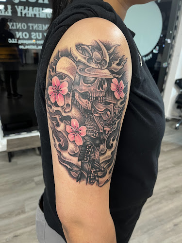 Dark Horse Tattoo Company, LLC tattoo shop in Swansea, Illinois