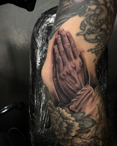 Old Trolley Tattoo tattoo shop in Tacoma, Washington