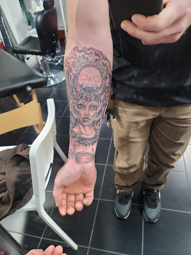 Visualize Tattoo tattoo shop in Tacoma, Washington