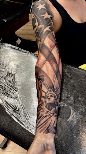 2720 Tattoo and Piercing tattoo shop in Toledo, Ohio