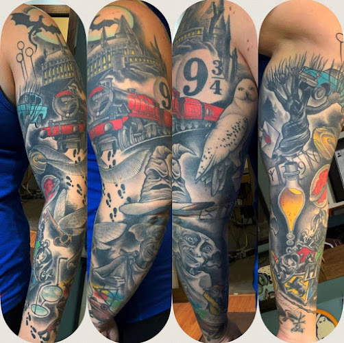 Stay Weird Tattoo tattoo shop in Tonawanda, New York