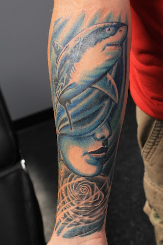 Absolute Tattoo tattoo shop in Topeka, Kansas