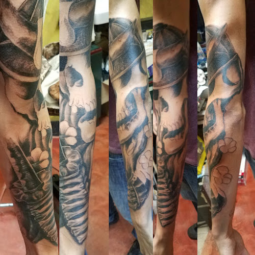 Exquisite Body Art tattoo shop in Trenton, Michigan