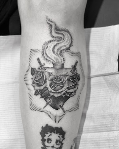 Five Ball Tattoo tattoo shop in Venice, California