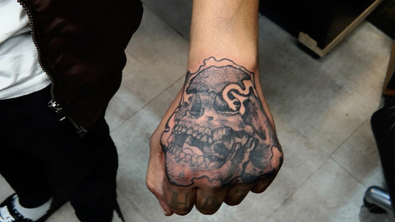 LA | Cool Tattoo Piercing | Jewelry | Los Angeles tattoo shop in Vernon, California