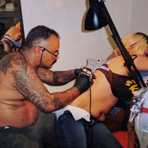 Doctor Ink's Tattoo Clinic tattoo shop in Victorville, California
