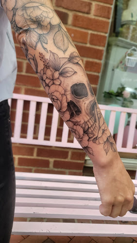 The Painted Fox Tattoo and Oddities tattoo shop in Warrenton, Virginia