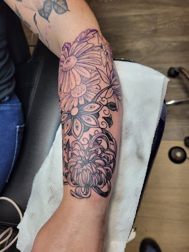 Friki Tiki Tattoo and Gallery tattoo shop in Waterloo, Iowa