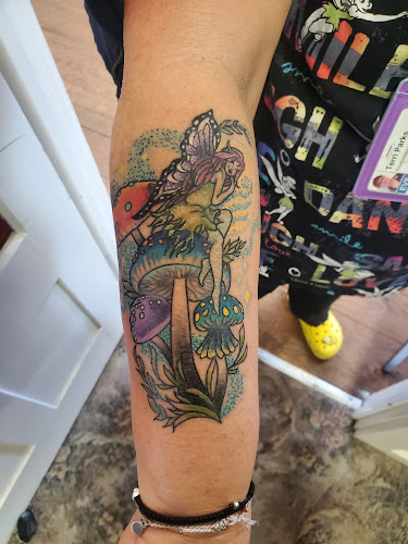 Weaving Spider Tattoo tattoo shop in Weaverville, California