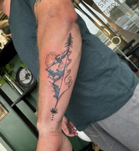 Stray Dogs Tattoo Studio tattoo shop in Westland, Michigan