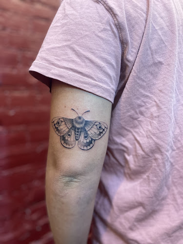 Lambert & Gunn Tattoo Studio tattoo shop in Whittier, California