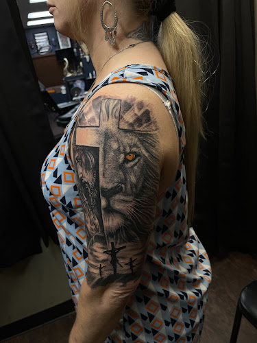 Half Pint Tattoo Studio tattoo shop in Willis, Texas