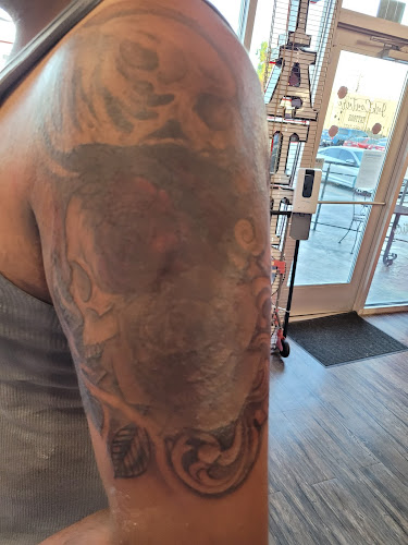 Dirty Looks Tattoo Studio tattoo shop in Winnsboro, Texas