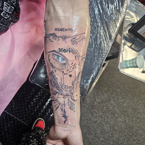 Bee's Knees Tattoo tattoo shop in Wolcott, New York